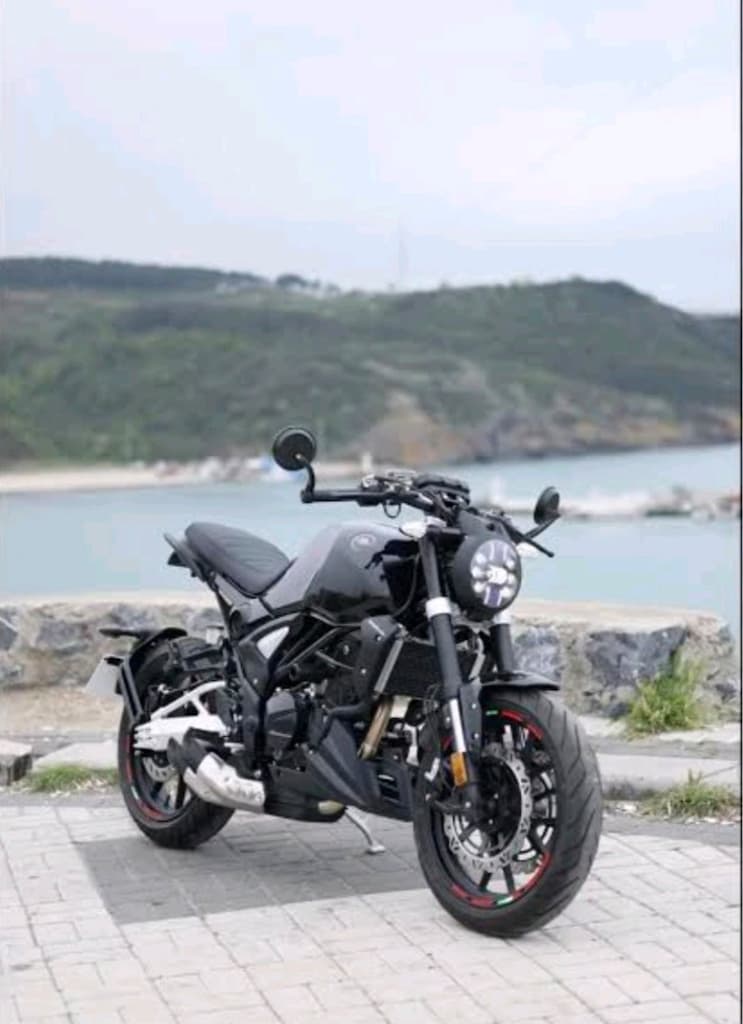 250'lik naked motor Shark 250