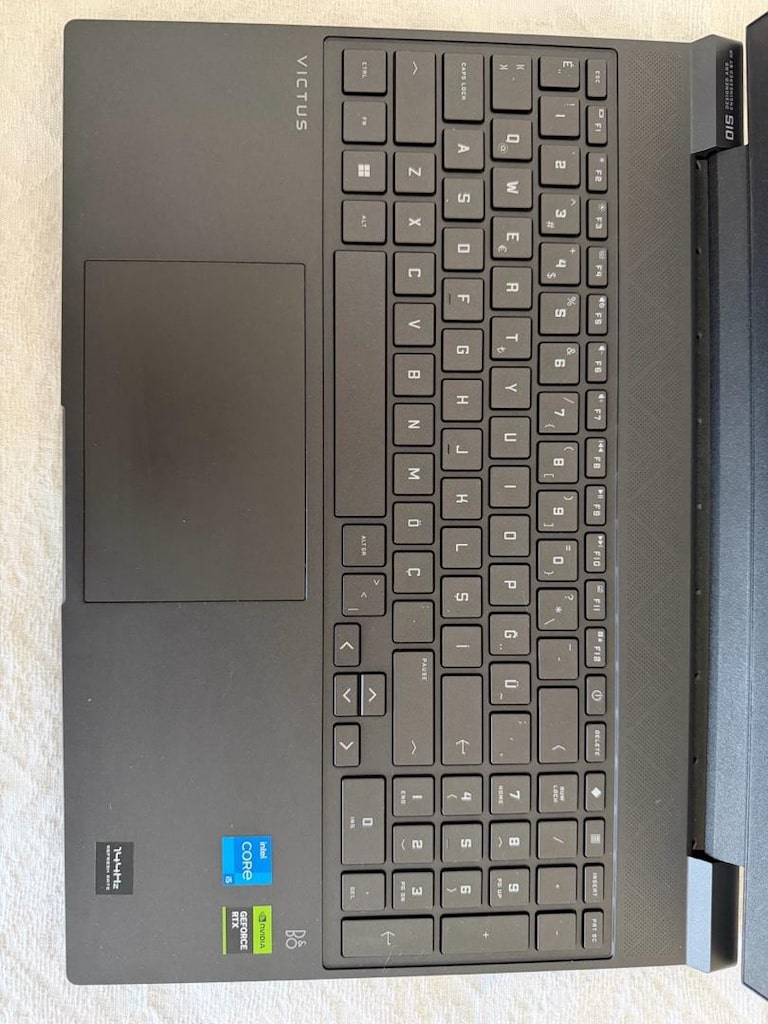 HP Victus 15-fa1075NT RTX 4050 / 16 GB / 512 GB / Garantili - 2