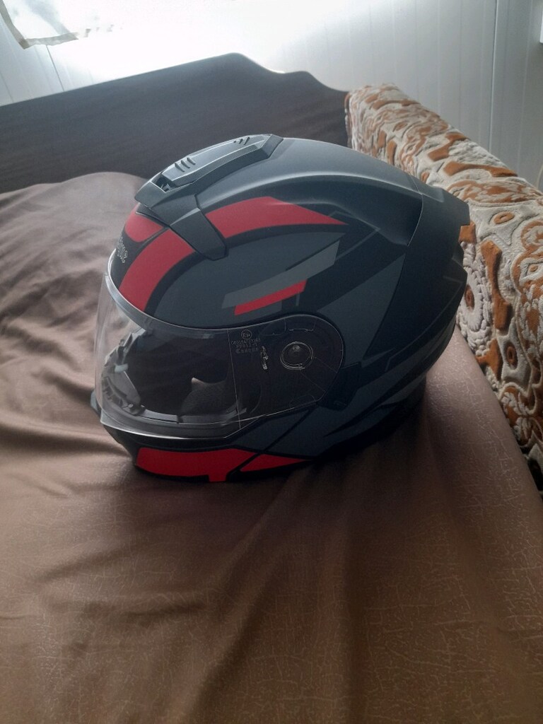 satılık kask hiç kullanılmamış kutuda yeni casque marka çeneden açılır - 4