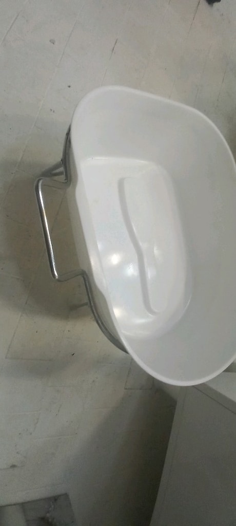 Kuaför / Güzellik Salonu Pedikür Leğeni – Metal Ayaklı - 2