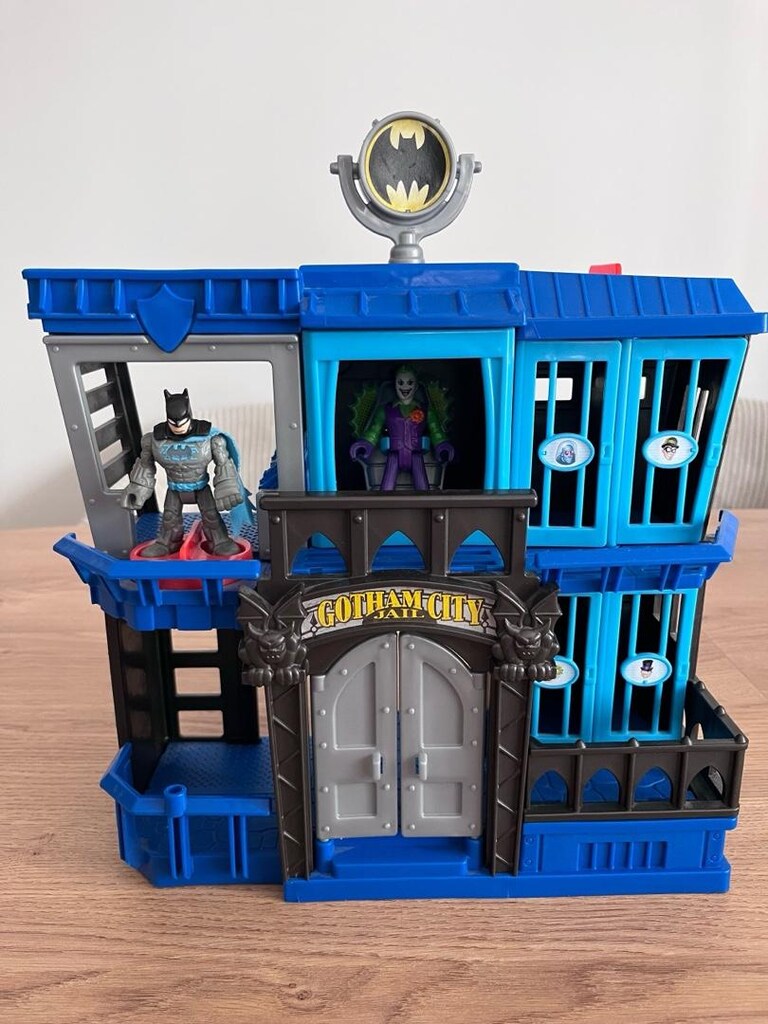 Batman Gotham City Hapishane Oyun Seti – Figürlü - 4
