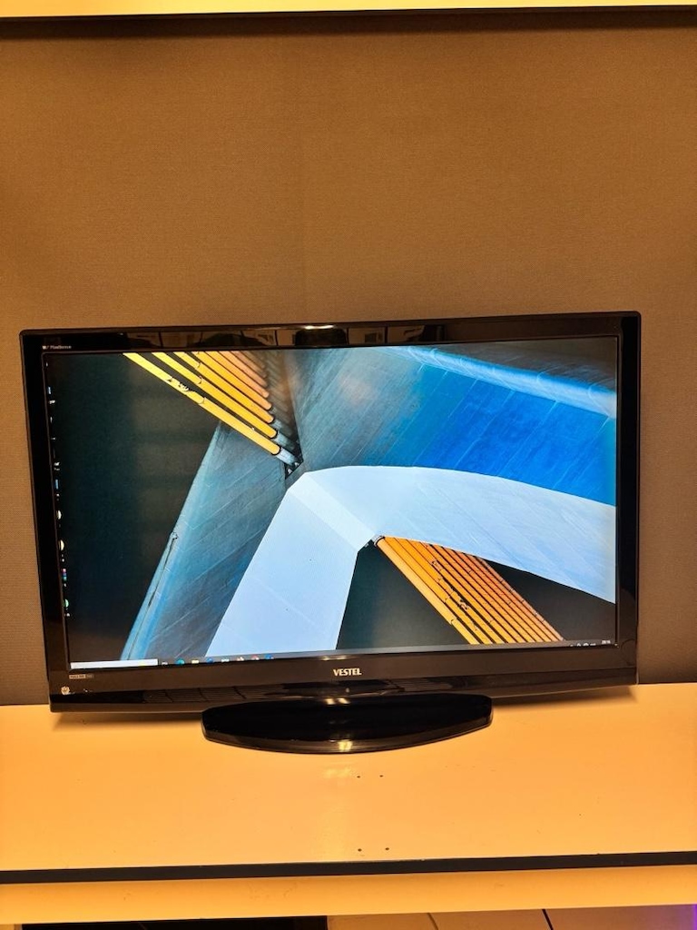 Vestel 42PF6011 42" (106 Ekran) Full HD LCD TV - Sorunsuz / Bol Girişl - 2