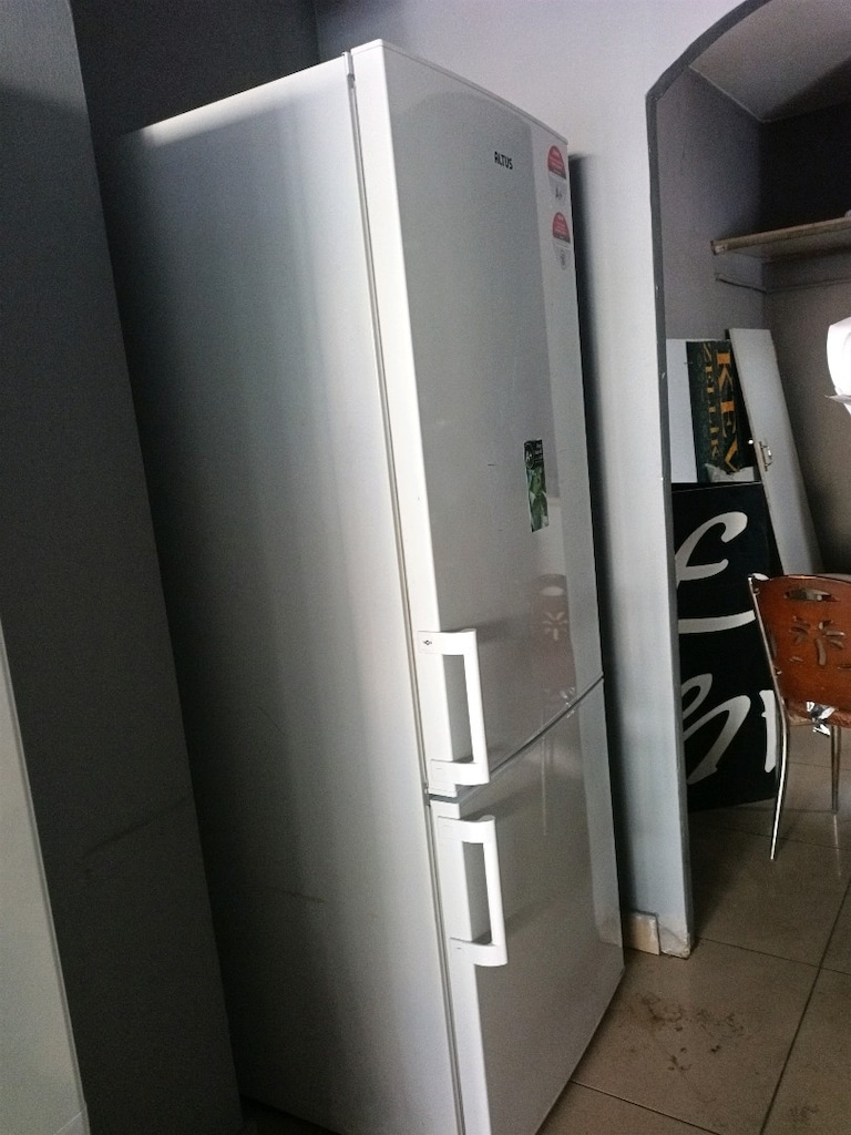 altus alttan buzluklu buzdolabı - 6