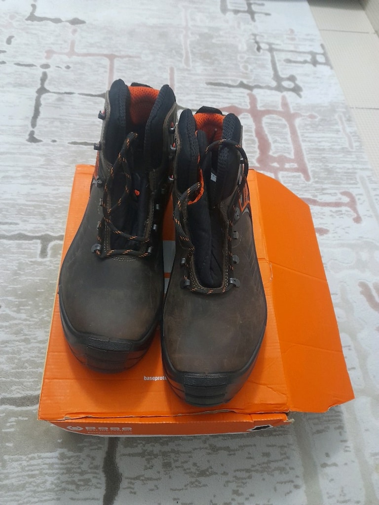 45 numara Base hakiki deri iş botu - 2
