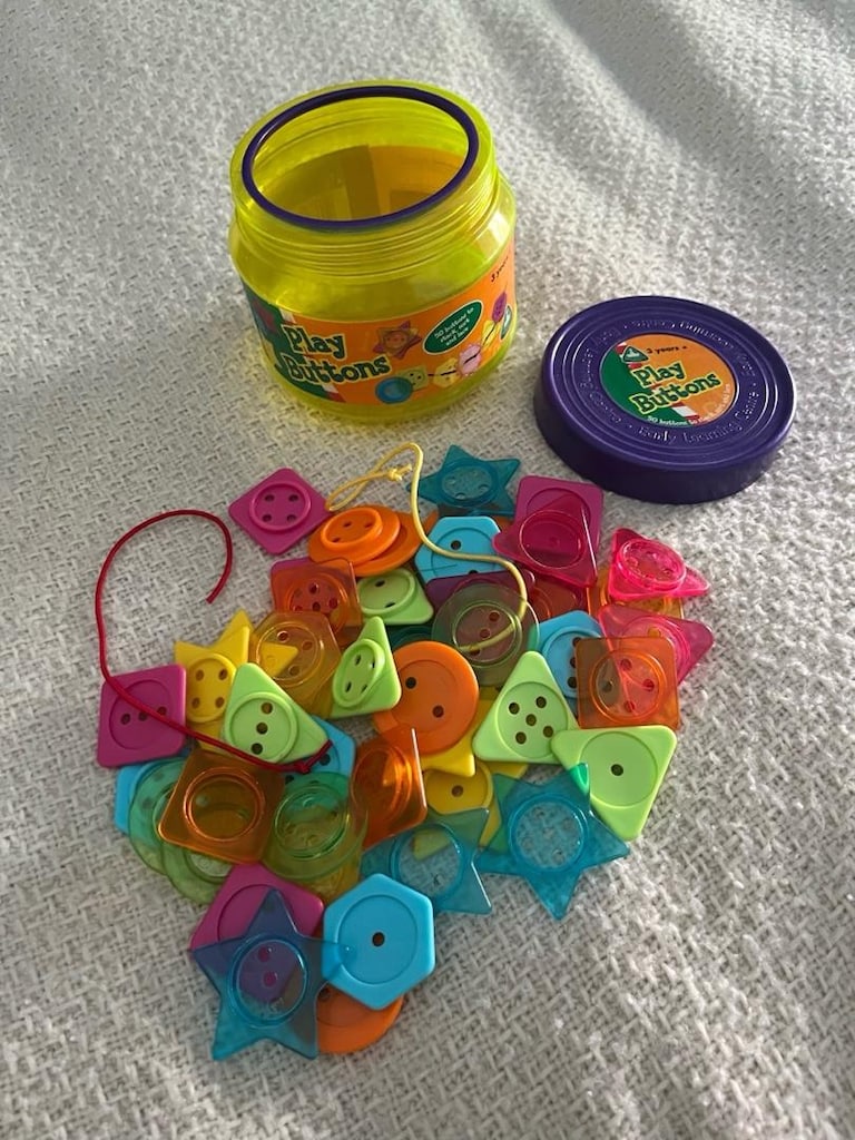 Renkli düğme oyuncak - 3