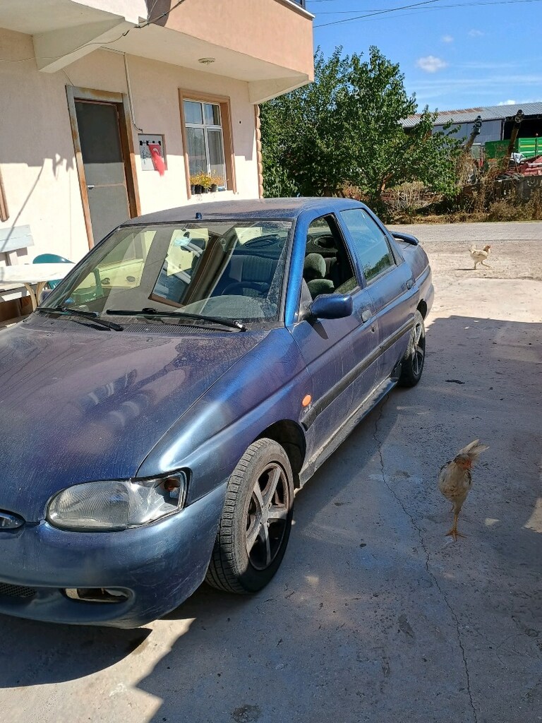 Ford escort 1.6 benzin+lpg - 2