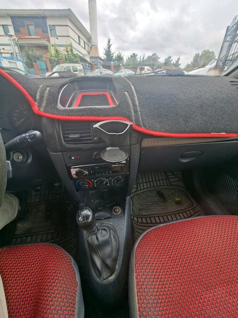 2004 clio 1.2 16v - 18