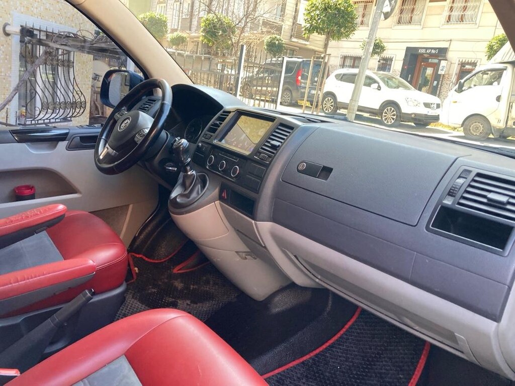 2015 TRANSPORTER 2000 MOTOR - 9