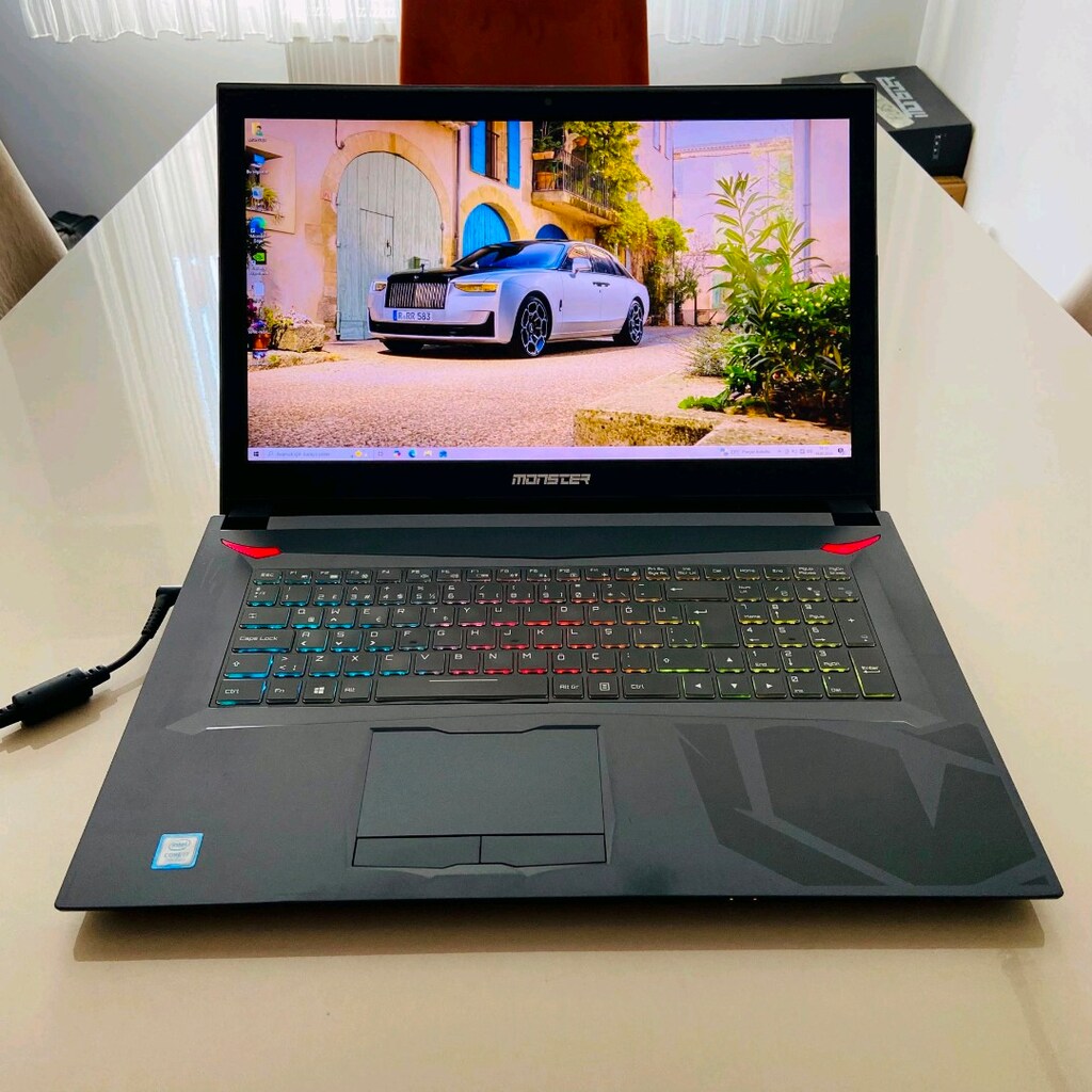 Monster Tulpar T7 Gaming i7 7700HQ Samsung m2 SSD 512GB RAM 16GB - 9