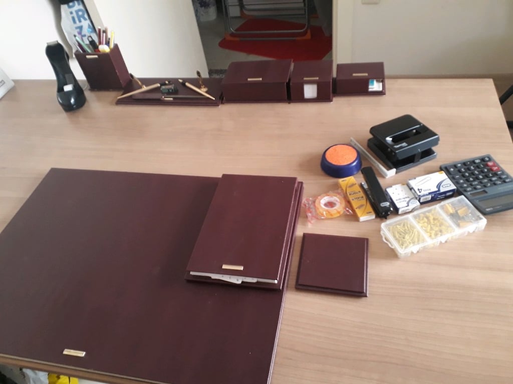 sifir hic kulanmamiş ofiss mobilyasi ve setyi - 6