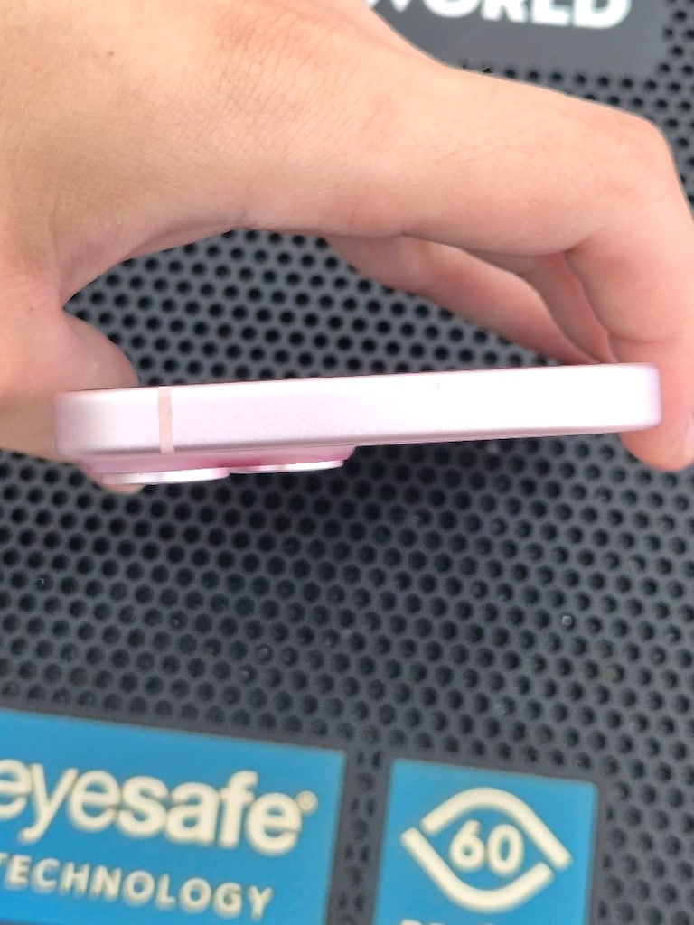 2 Ay Garantisi Devam Eden IPhone 15 128 Pembe - 4