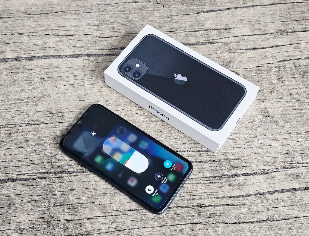 İPHONE 11 .128 GB TAMAMEN ORİJİNAL SORUNSUZ - 4