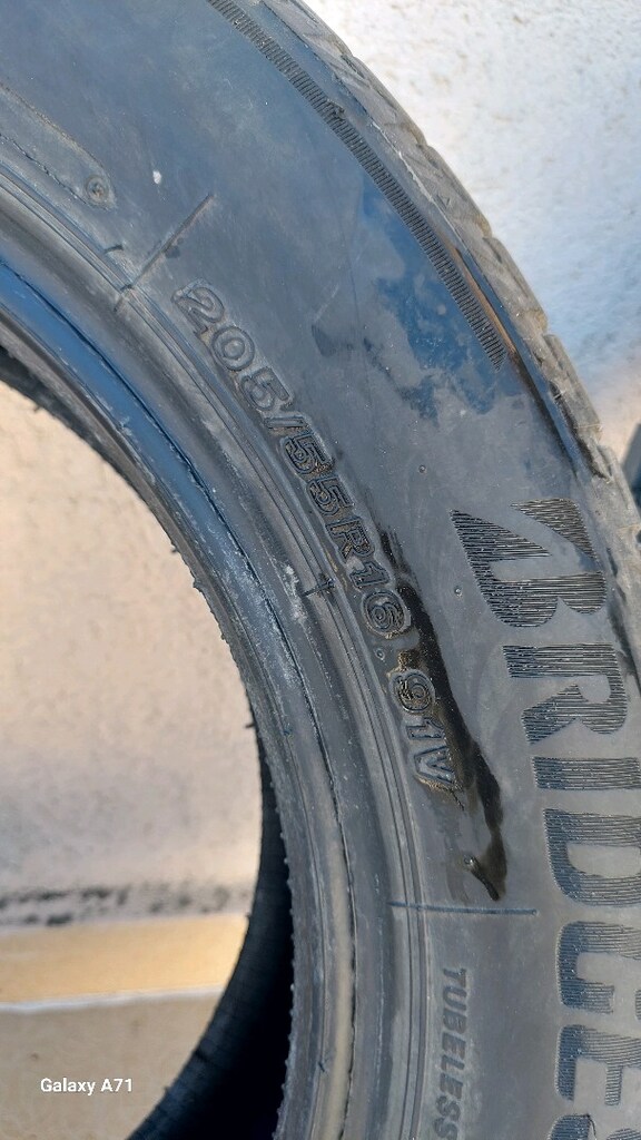 205/55R16 Araç lastiği - 2