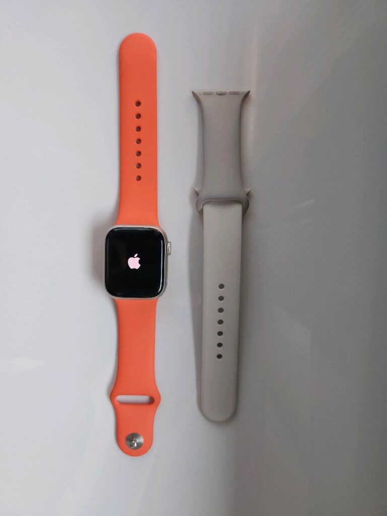 Apple Watch 8 - 2