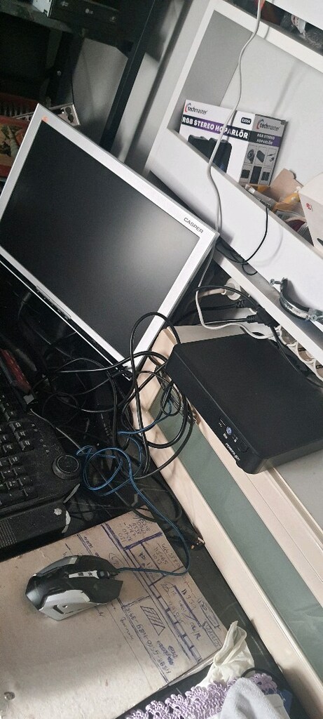 ÇOK HIZLI SSDLİ MİNİ KASALI BİLGİSAYAR SETİ KLAVYE MOUSE EKRAN DAHİL - 2