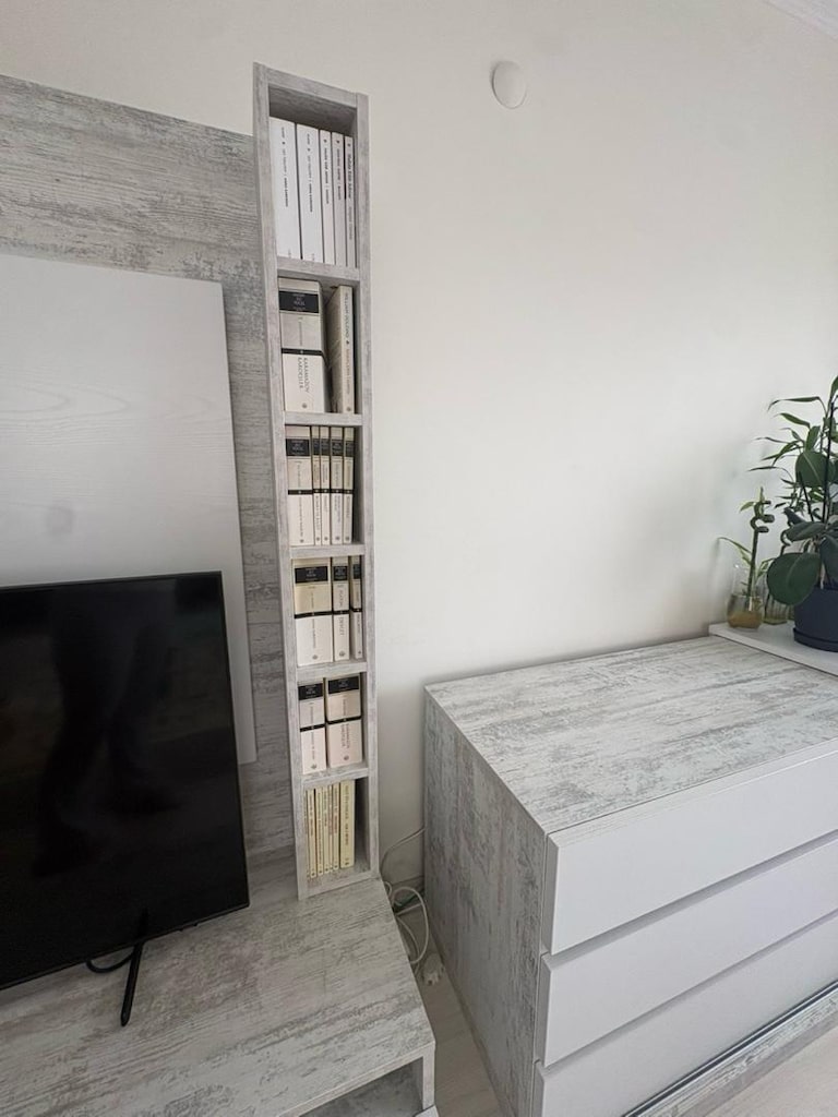 Gri Ahşap Desenli tv ünitesi - 3