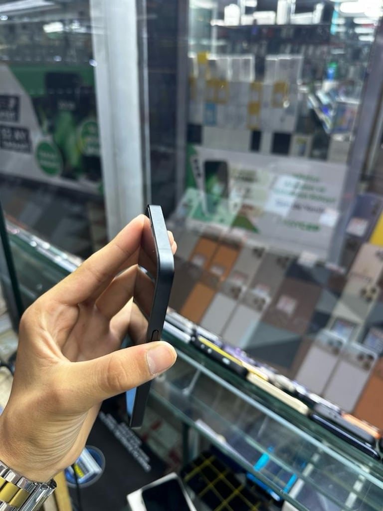Atlas teknolojiden acil satılık ıPhone 17e TÜRKİYE 23 ay garantili - 5