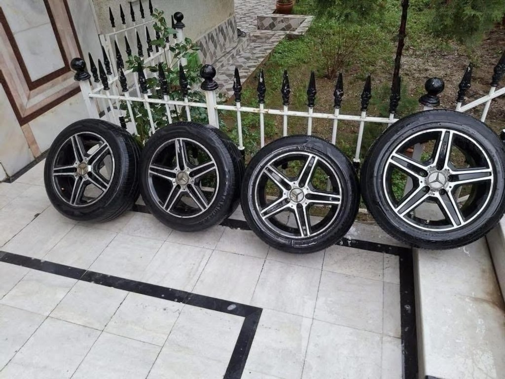 Mercedes Amg dir Cla Lara olur C serisi E serisi hepsine olur bijon - 3