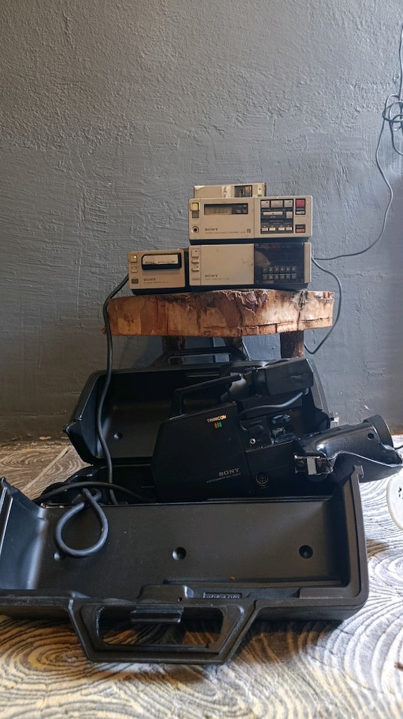 Sony Betamax (kamera ,video kaydedici,montaj,adaptör ,batarya)