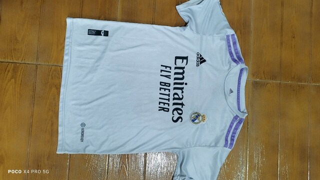 #Adidas Real Madrid Benzema Çocuk forma.Eni çekilince 41 Boyu 58