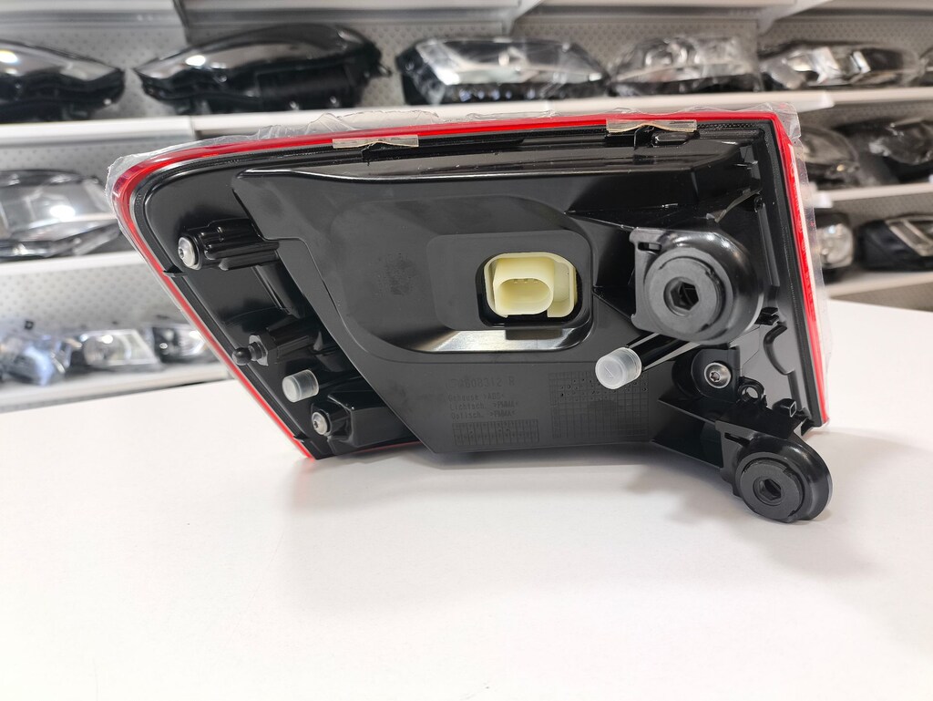 AUDI A6 SAĞ STOP LAMBASI 13-14 4G9945096D ULO 1131002 - 2