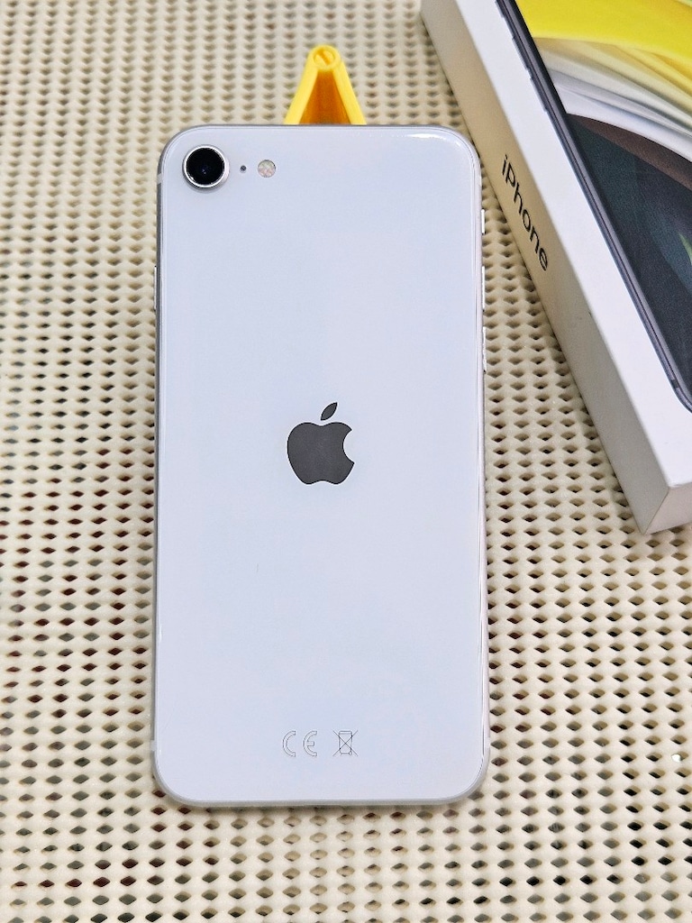 iPhone SE 2 Beyaz - 4