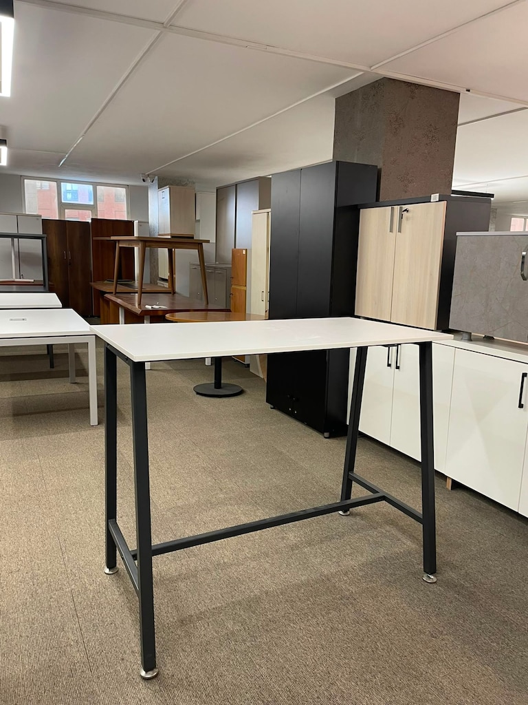KLAS OFİS ÜSKÜDAR 70x130x106 FLEKSİT YÜKSEK BAR MASASI - 2