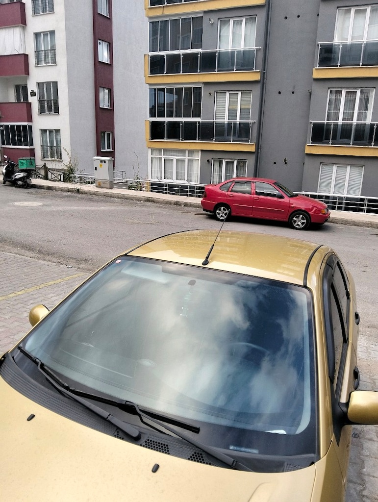 200 Model Focus - 4