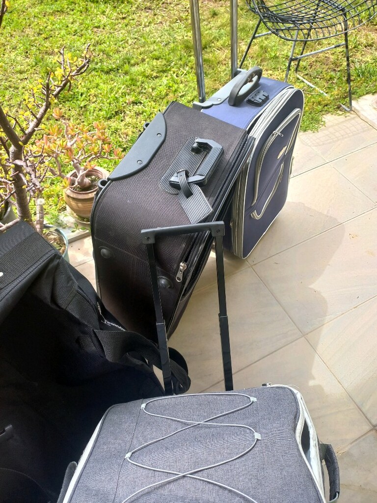 ÇEŞİTLİ BOYDA VALİZLER VE SIRT ÇANTALARI - 4