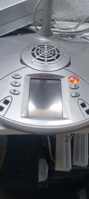 polycom konferans görüntü ve ses cihazı çalışır durumda