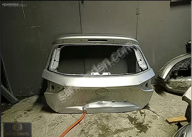 CORSA F BAGAJ KAPAĞI ORJİNAL