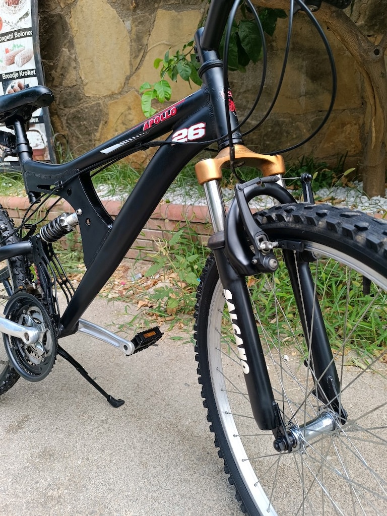 Teker 26. Aluminyum. Shimano 21 hız. 2 amortisör. Sorunsuz ve temiz. - 4