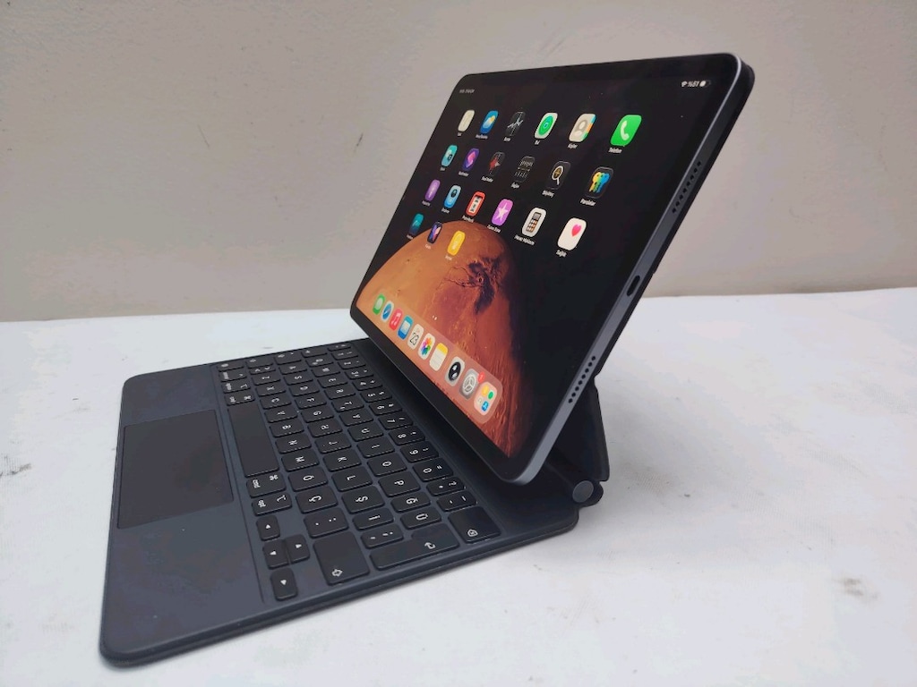 İPAD PRO 3.NESİL M1 ÇİP ORJİNAL KLAVYE Lİ - 2