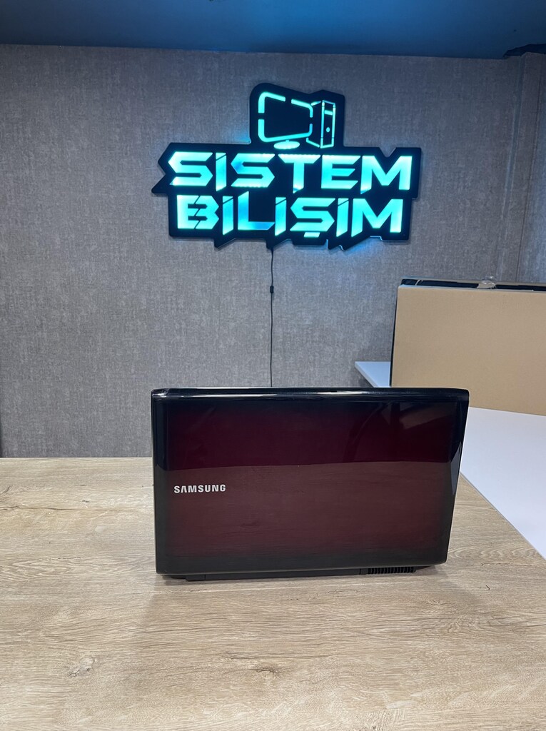 SAMSUNG İ5 İŞLEMCİLİ FİYAT PERFORMANS LAPTOP - 3