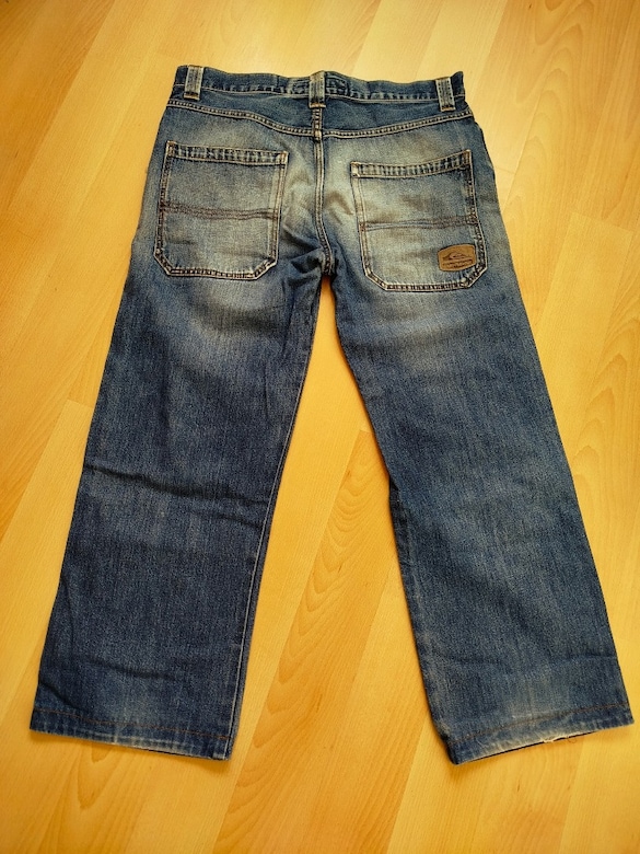 Vintage yeni gibi sayılı giyilmiş Quiksilver marka pantolon. Bel 42 cm - 6