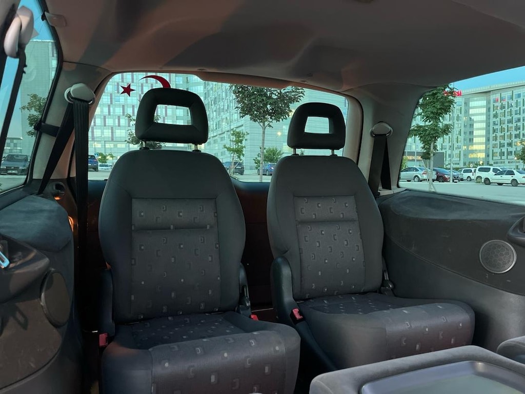 Ford Galaxy - 8