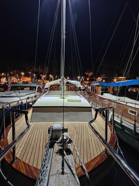 Açıklama okuyunuz 12 metre 1 Master 1 single 2025 a dan z ye ful refit
