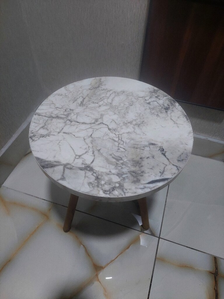 Fiskos sehpa. Çap 50 cm. Yerden yüksekliği 43 cm. Diğeri hediye. - 10