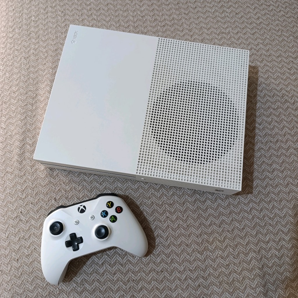 XBOX ONE S
