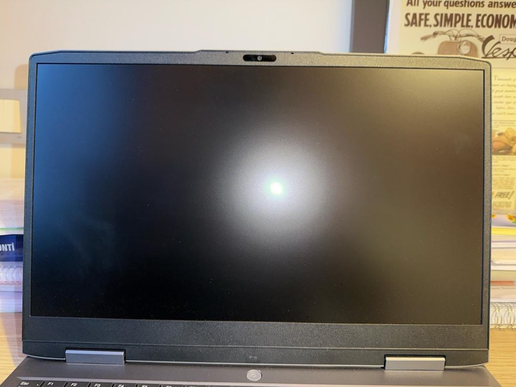 LENOVO LOQ RTX 4060 / i5-12450H / 16GB RAM / 512GB SSD - 2