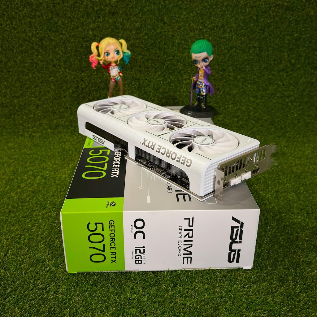 ASUS PRIME GEFORCE RTX 5070 WHITE OC 12GB GDDR7 GARANTİLİ - 6