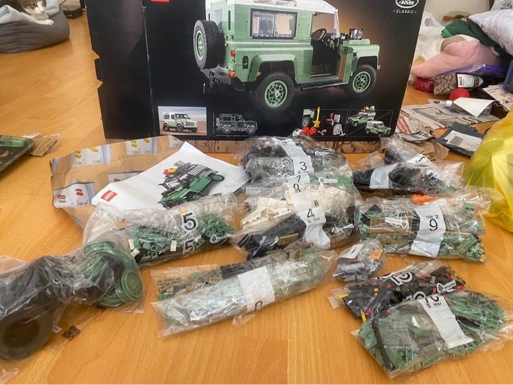 Lego Land Rover Classic Defender 90 Seti - 3