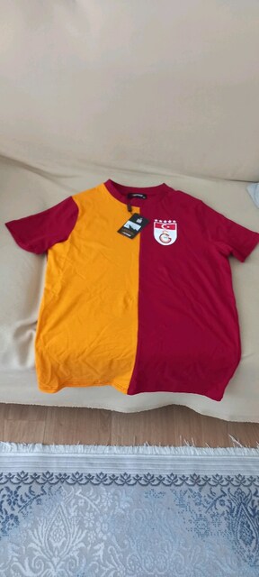 Galatasaray Tişört orjinal sıfır Xs