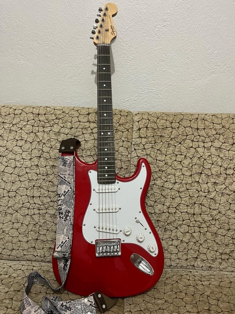 Squiere Elektro Gitar - 7
