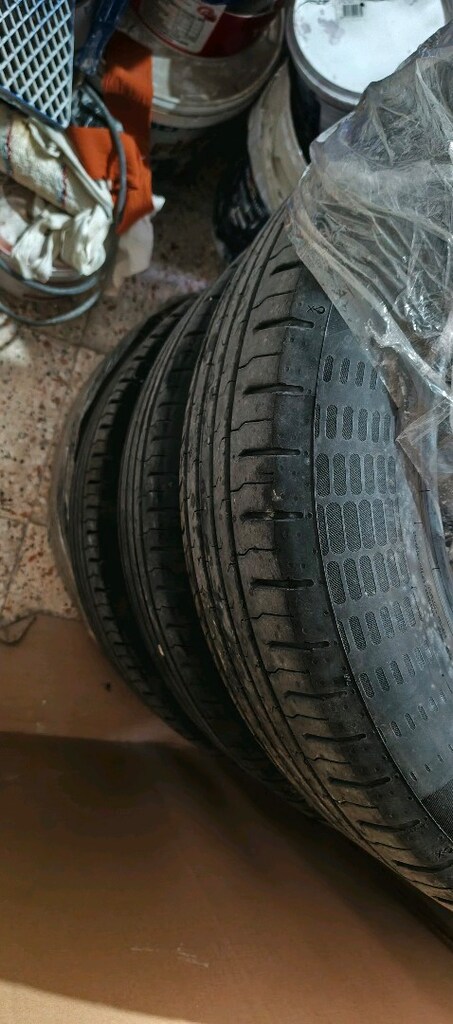 215 60 R17 araba lastiği - 2