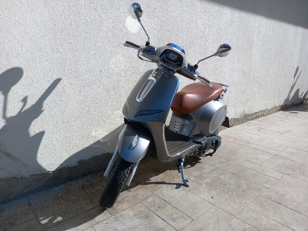 REVOLT RS6 MOTOR 125 LİK 2025 MODEL 700 KM - 7