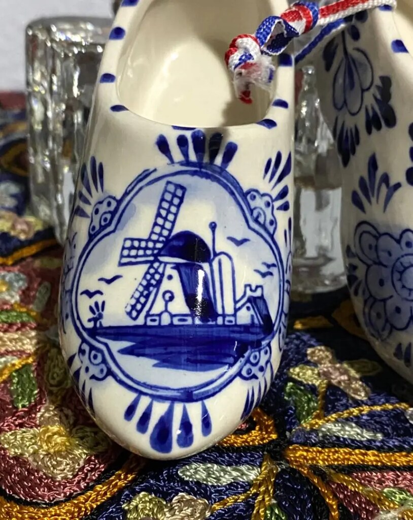 HOLLAND Delft El Boyama Damgalı Porselen Ayakkabı & Çift - 3