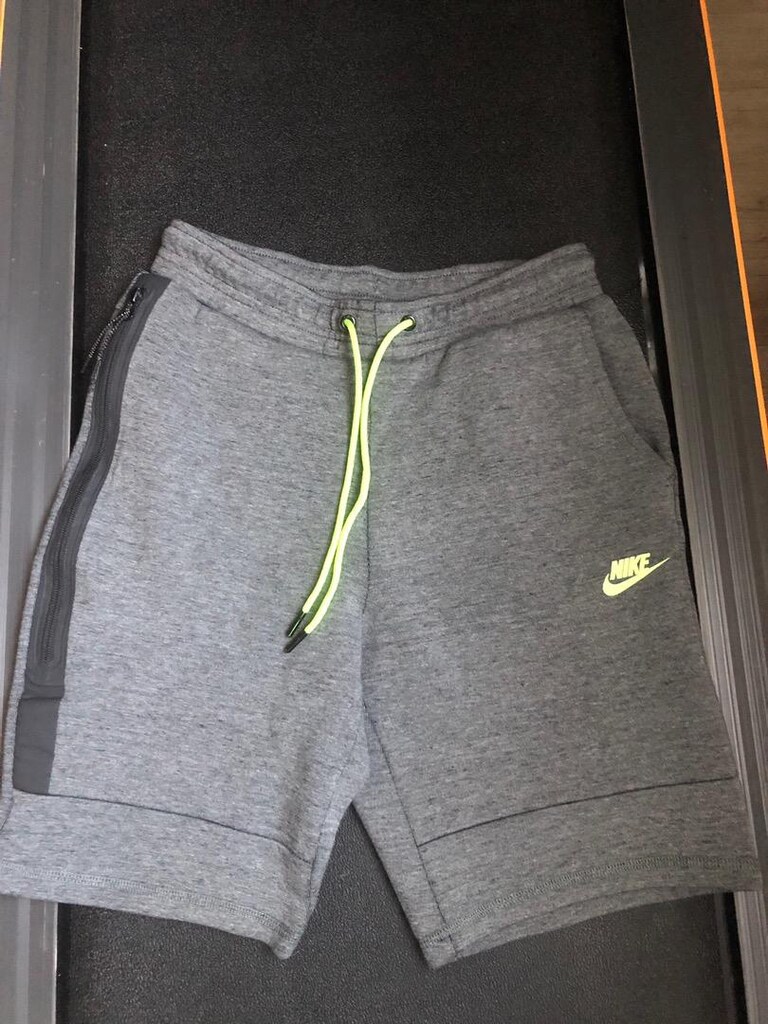 Nike Tech Fleece orjinal sort