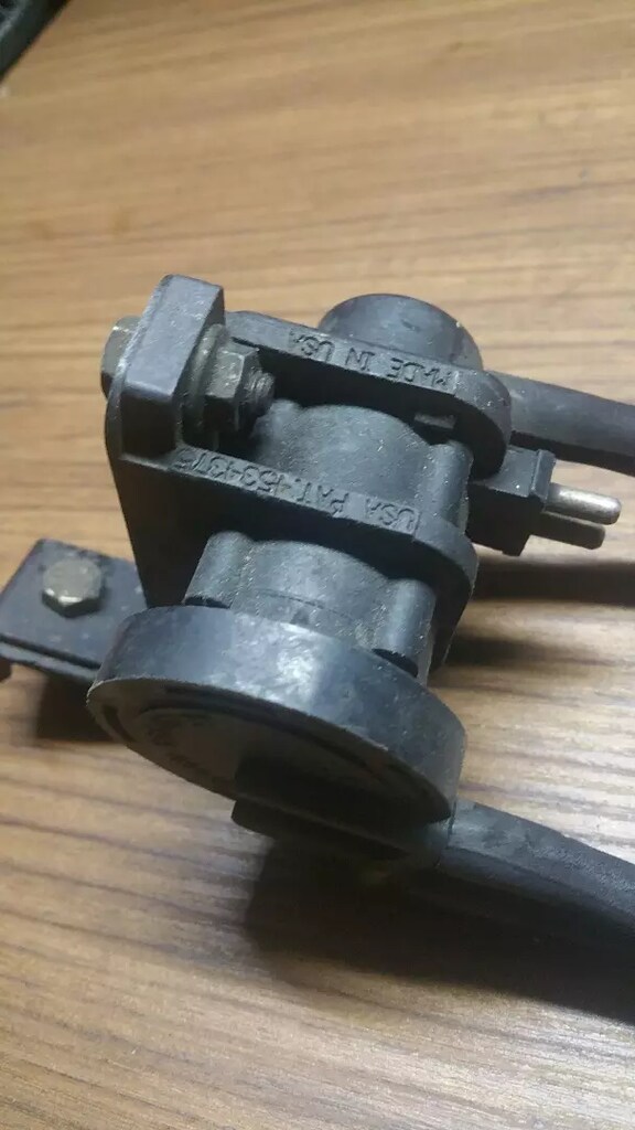 MERCEDES EGR VANA KONTROL ANAHTAR OVER VALVE W123 W124 W126 W201 W210 - 2