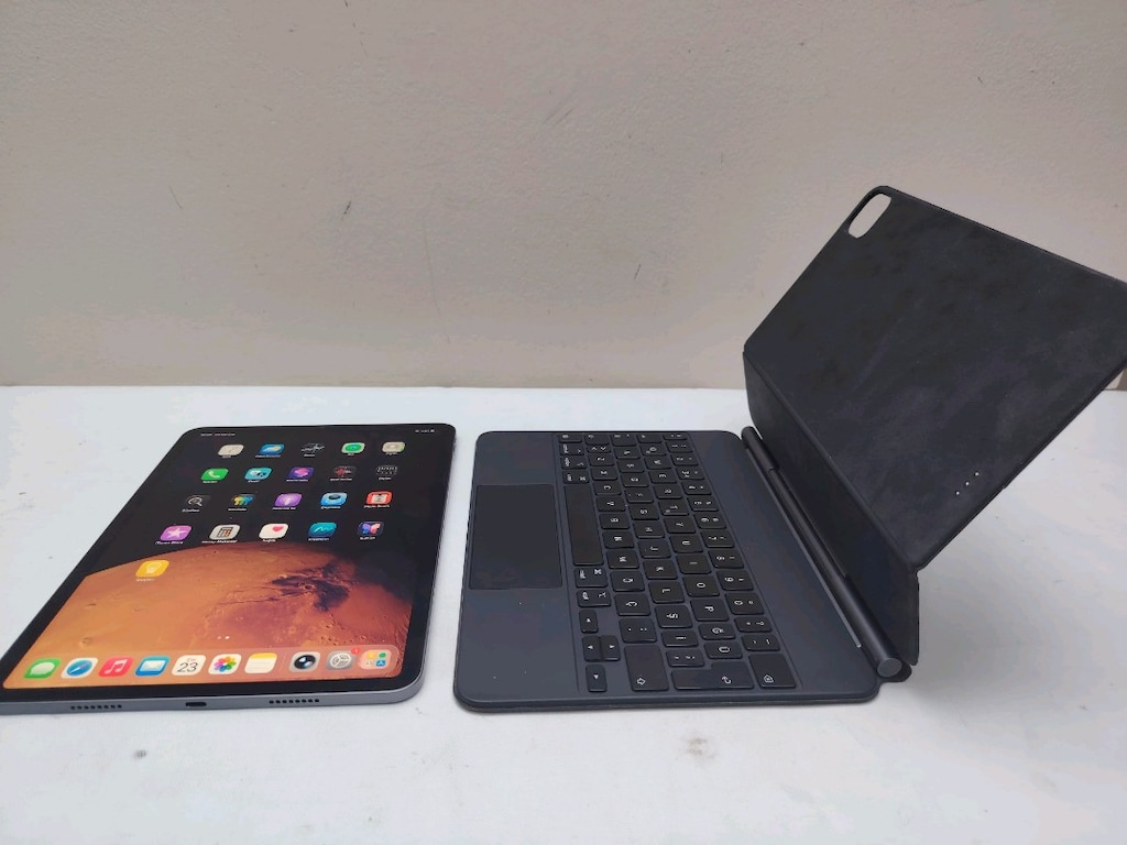 İPAD PRO 3.NESİL M1 ÇİP ORJİNAL KLAVYE Lİ - 8